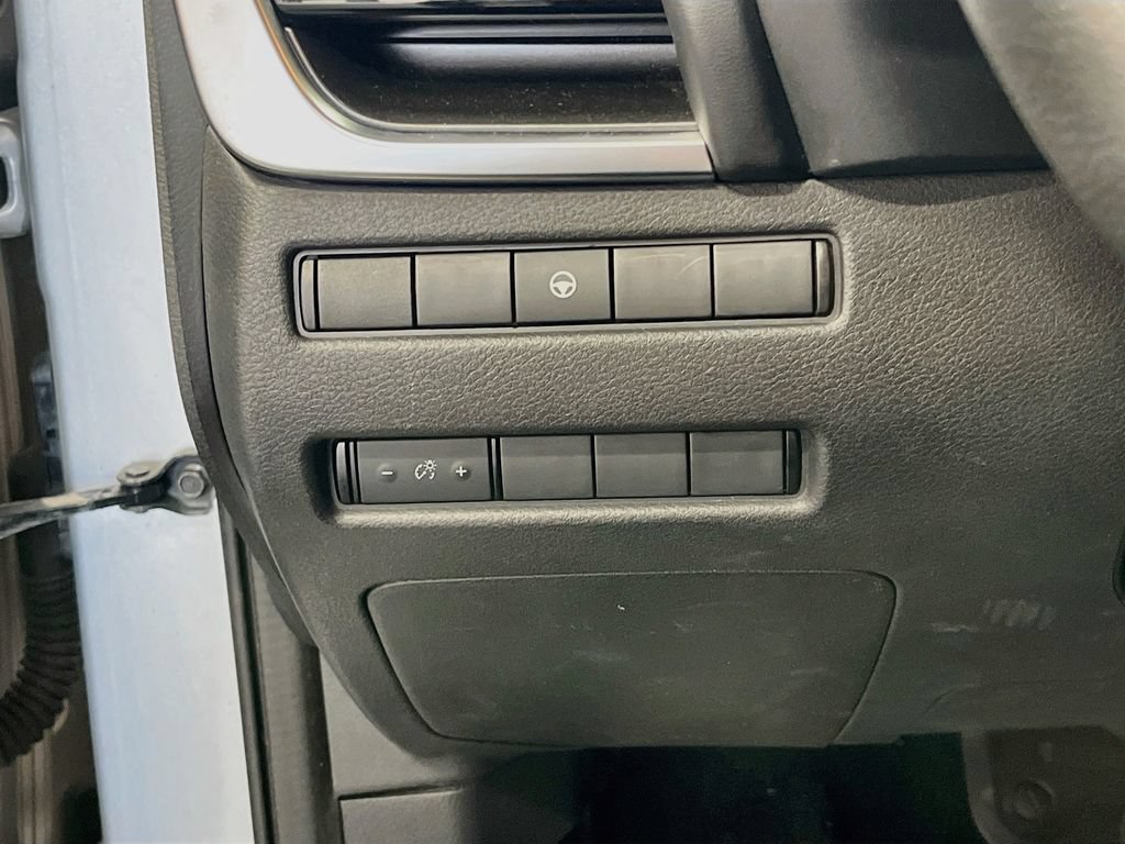 Used 2021 Nissan Rogue SV AWD/4WD image 10