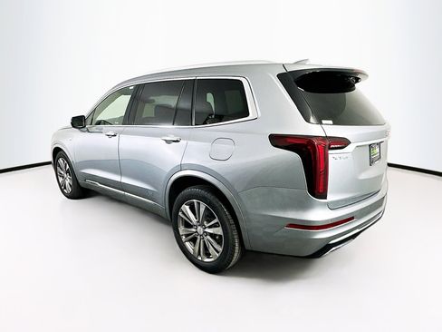 Used 2025 Cadillac XT6 Premium Luxury image 5