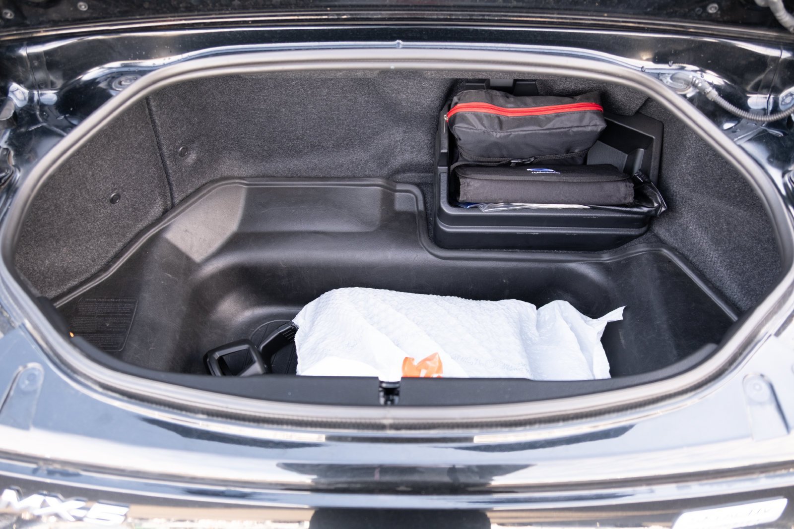 Used 2018 MAZDA MX-5 Miata RF Grand Touring RWD image 17
