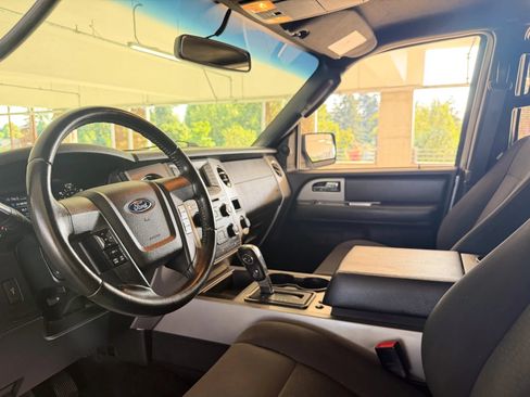 Used 2017 Ford Expedition EL XLT AWD/4WD image 17