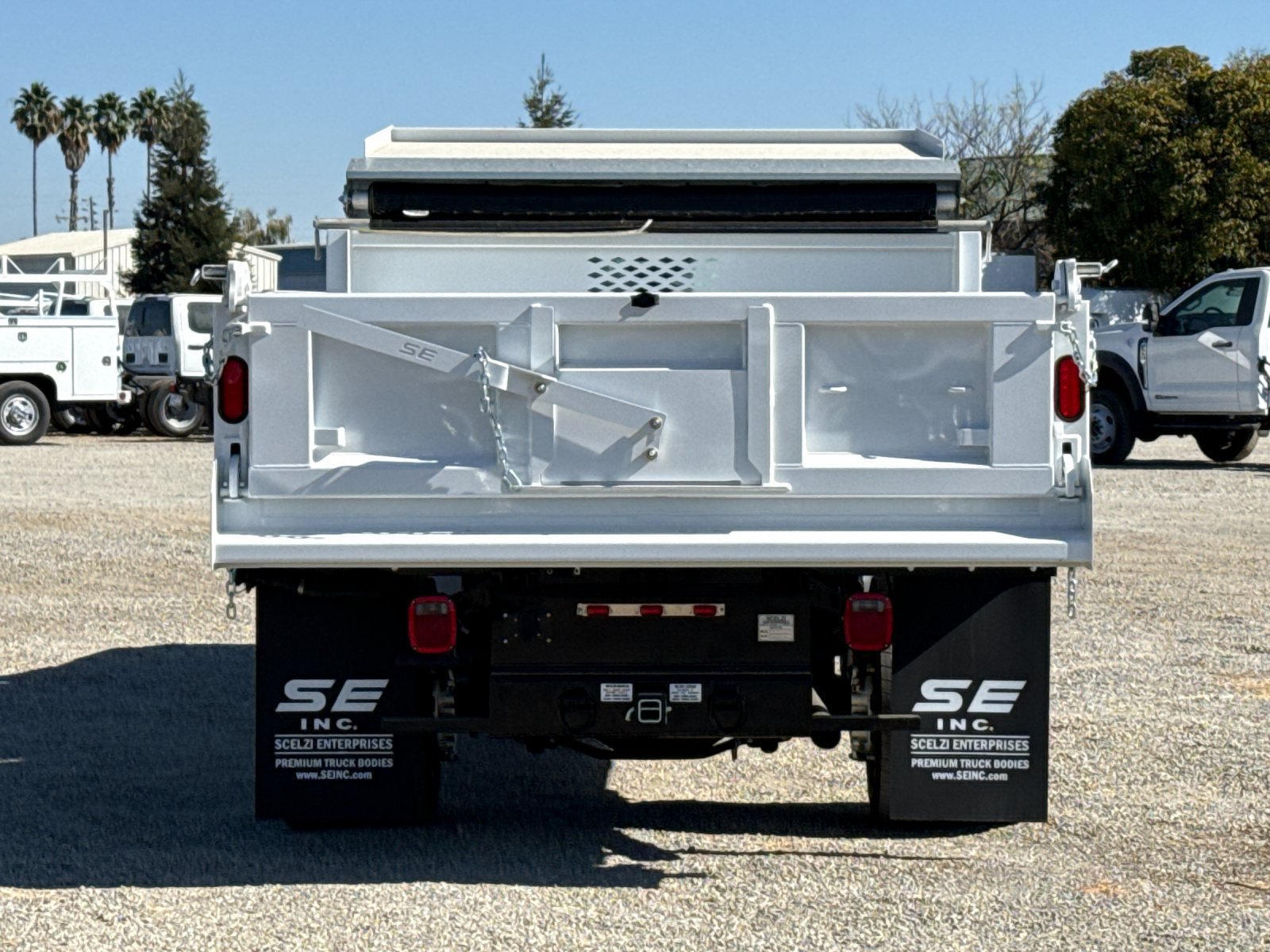 New 2026 Ford F550 4x4 Regular Cab Super Duty image 5