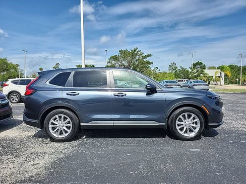 Used 2024 Honda CR-V EX image 3