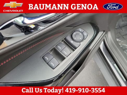Used 2025 Chevrolet Trax RS w/ Driver Confidence Package FWD image 11