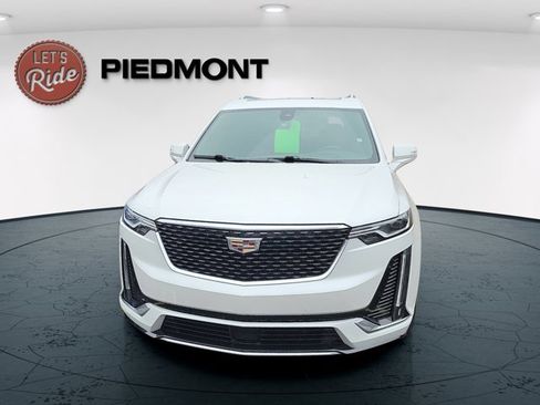 Used 2022 Cadillac XT6 Premium Luxury w/ Technology Package image 3