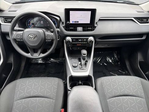 Used 2024 Toyota RAV4 XLE AWD/4WD image 25