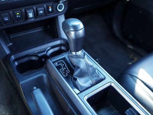 Used 2023 Toyota Tacoma TRD Off-Road w/ TRD Premium Off Road Package image 33