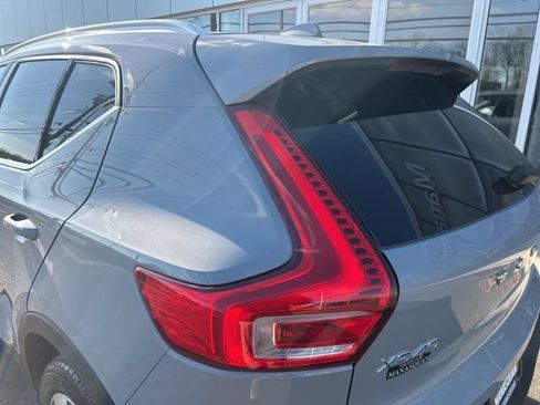 Certified 2025 Volvo XC40 B5 Plus AWD/4WD image 10
