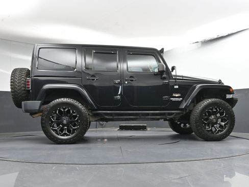 Used 2012 Jeep Wrangler Unlimited Sahara w/ Dual Top Group image 30