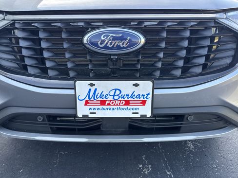 Used 2024 Ford Escape Platinum image 59