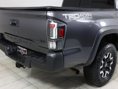 Used 2019 Toyota Tacoma TRD Off-Road image 40