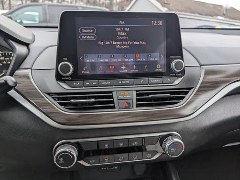 Used 2023 Nissan Altima 2.5 SV image 16