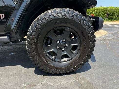 Used 2022 Jeep Gladiator Mojave AWD/4WD image 8