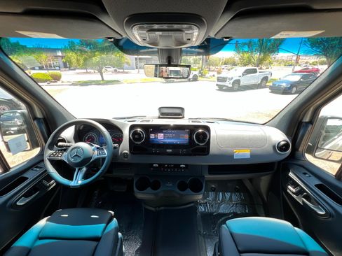 New 2026 Mercedes-Benz Sprinter 2500 image 9