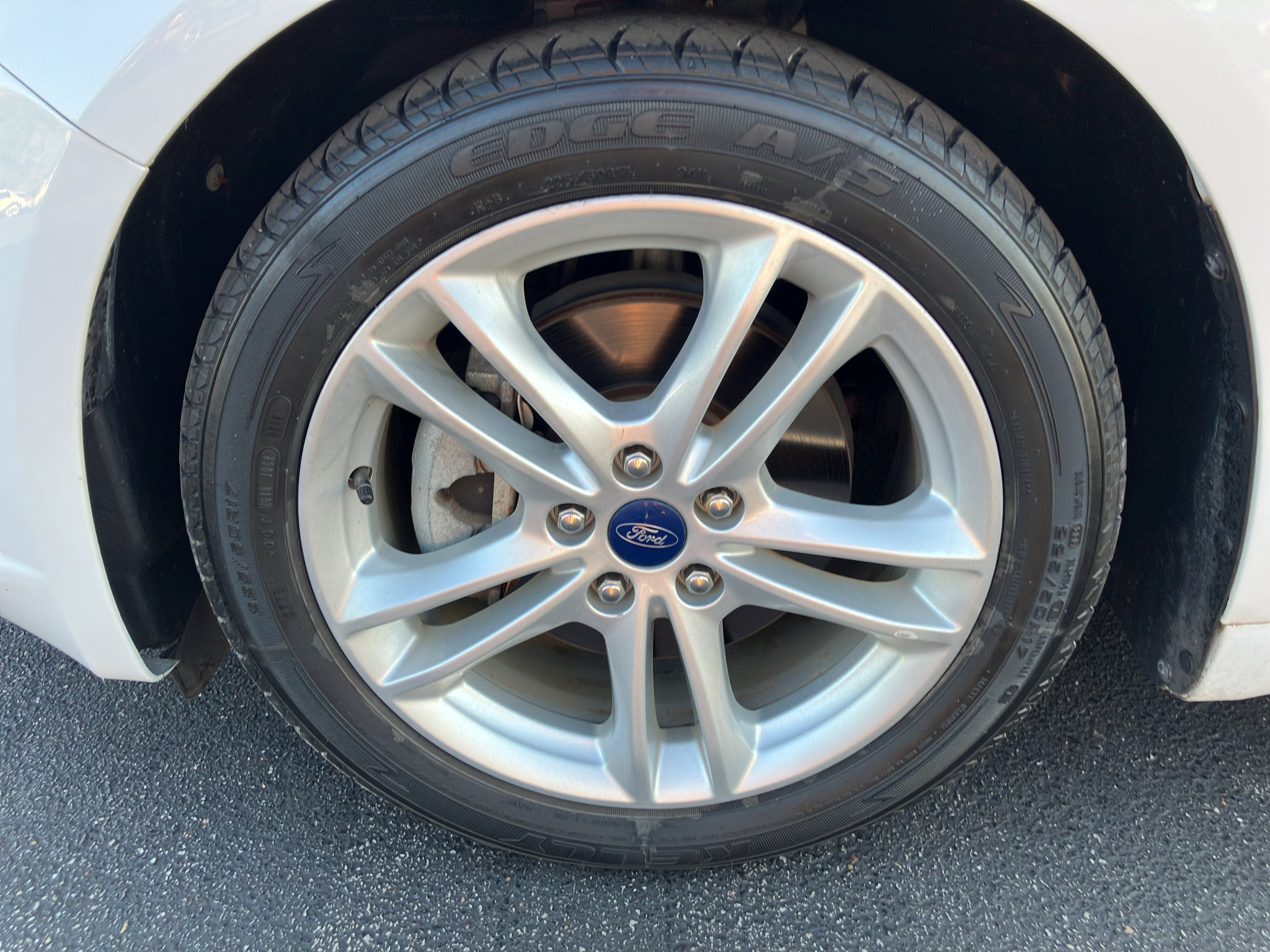 Used 2018 Ford Fusion SE FWD image 11