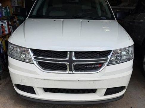 Used 2018 Dodge Journey SE w/ Safe & Sound Group FWD image 1