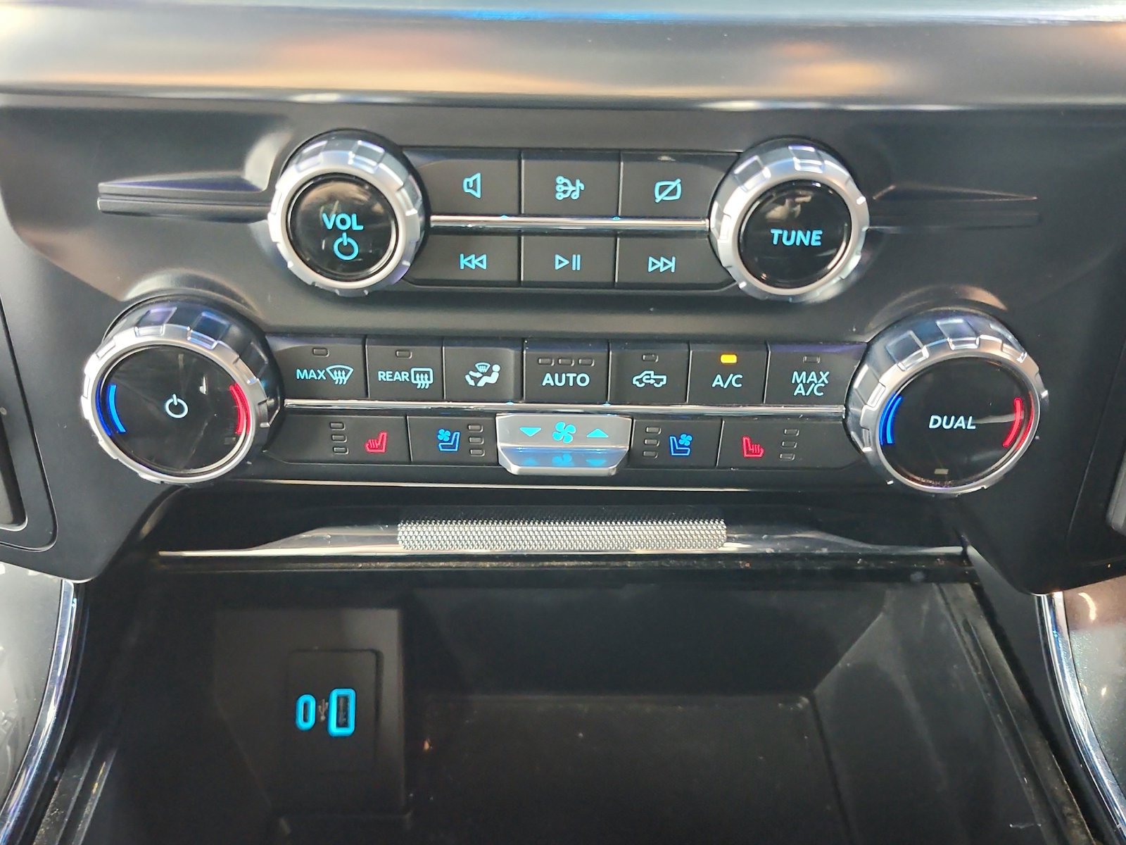 Used 2022 Ford F150 Lariat AWD/4WD image 18