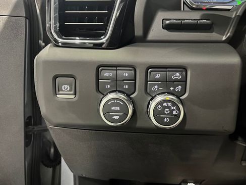 Used 2025 GMC Sierra 2500 Denali Ultimate AWD/4WD image 27
