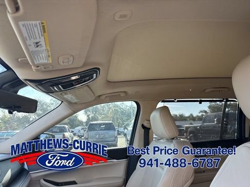 Used 2022 Jeep Grand Cherokee L Limited w/ Luxury Tech Group II RWD image 11