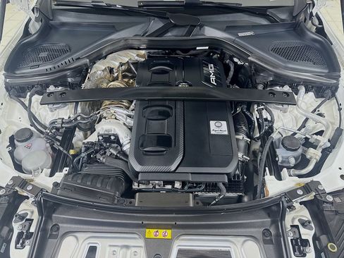 Used 2025 Mercedes-Benz GLC 43 AMG 4MATIC image 28