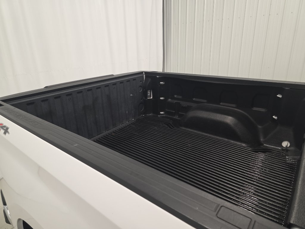 Used 2023 Chevrolet Silverado 1500 LTZ AWD/4WD image 11