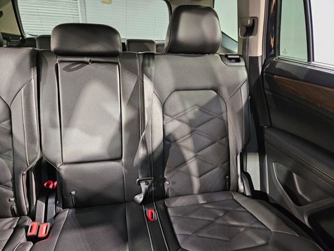 Used 2024 Volkswagen Atlas SE FWD image 14
