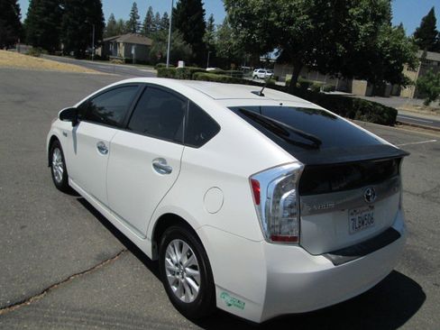 Used 2012 Toyota Prius Prime Plug-In Hybrid image 5