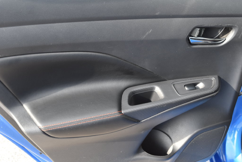 Used 2024 Nissan Versa SR FWD image 11