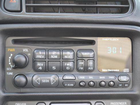 Used 2000 Chevrolet Corvette Convertible w/ Memory Pkg image 20