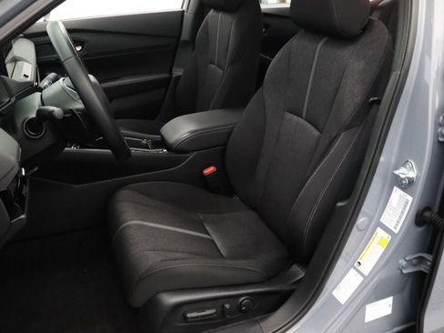 Used 2023 Honda Accord Sport image 2