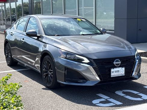 Certified 2025 Nissan Altima 2.5 SV w/ SV Special Edition Package FWD image 2