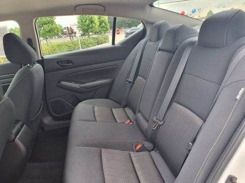 Used 2025 Nissan Altima 2.5 SV FWD image 17