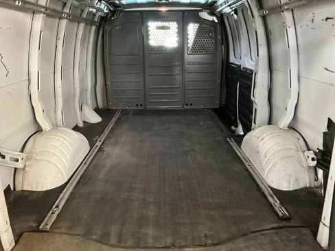 Used 2019 Chevrolet Express 2500 w/ Driver Convenience Package RWD image 26