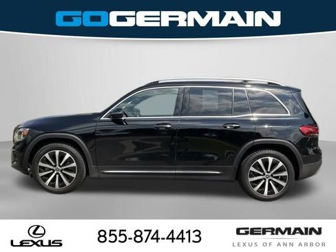 Used 2022 Mercedes-Benz GLB 250 4MATIC image 3