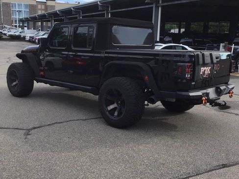 Used 2023 Jeep Gladiator Mojave AWD/4WD image 3