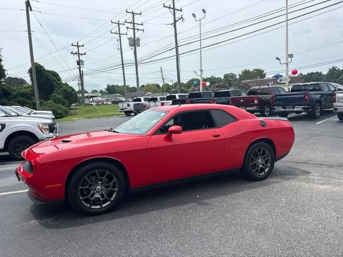 Used 2018 Dodge Challenger GT w/ Driver Convenience Group AWD/4WD image 8