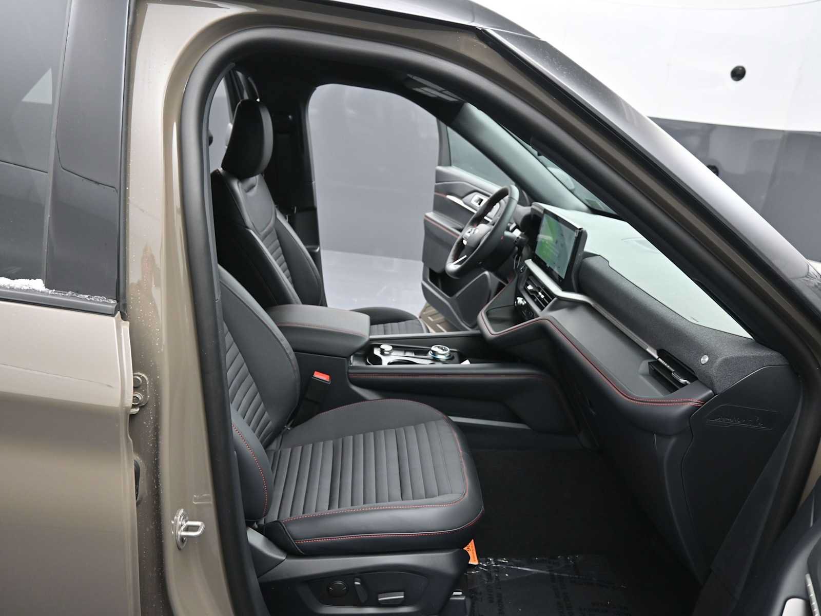 New 2026 Ford Explorer ST-Line w/ ST-Line Street Pack AWD/4WD image 19