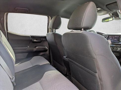 Used 2022 Toyota Tacoma TRD Sport image 25