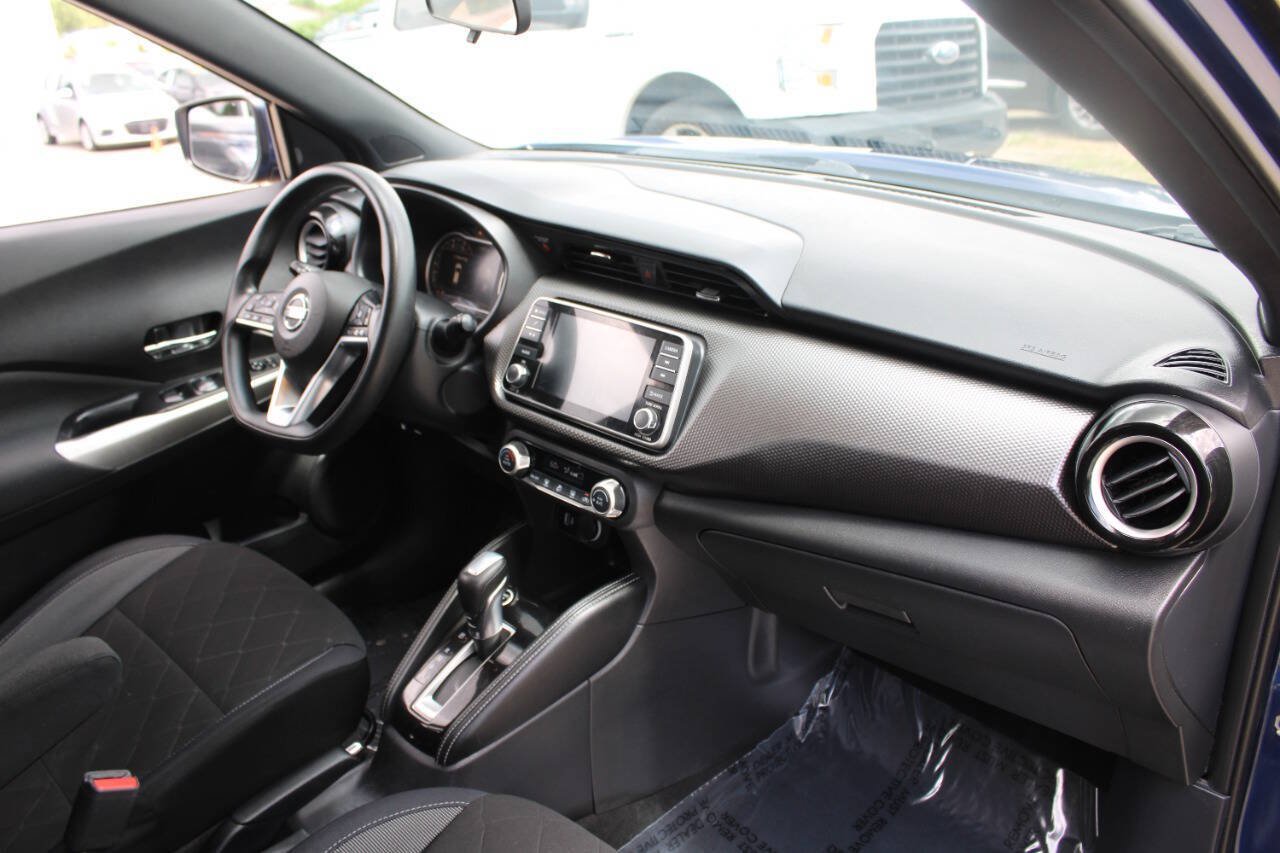 Used 2019 Nissan Kicks SV FWD image 10