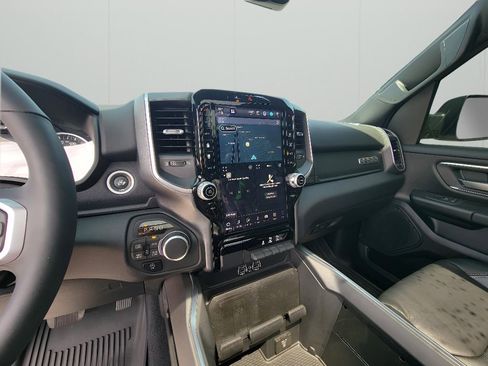 Used 2025 RAM 1500 Big Horn AWD/4WD image 18
