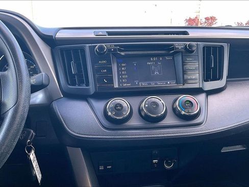 Used 2017 Toyota RAV4 LE w/ All Weather Liner Package AWD/4WD image 30
