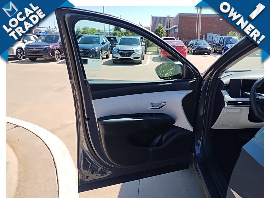 Used 2025 Hyundai Tucson SEL FWD image 12