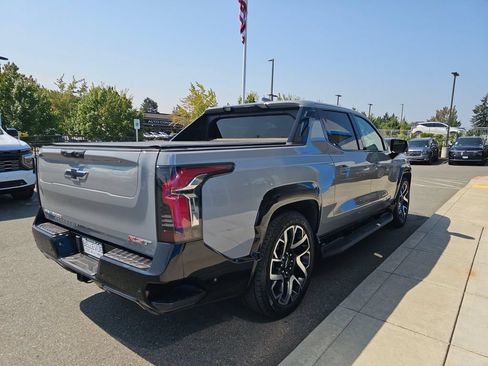 Used 2025 Chevrolet Silverado EV RST AWD/4WD image 7