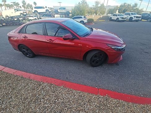 Used 2022 Hyundai Elantra SEL w/ Convenience Package image 18