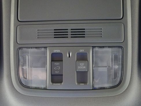 Used 2022 Honda CR-V EX image 24