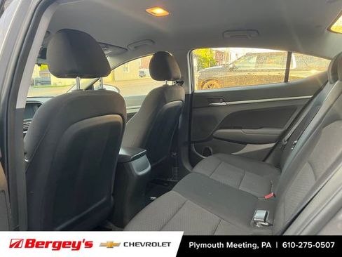 Used 2020 Hyundai Elantra SEL w/ Cargo Package (C1) FWD image 5