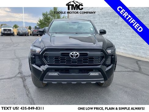 Used 2025 Toyota Tacoma TRD Off-Road image 2