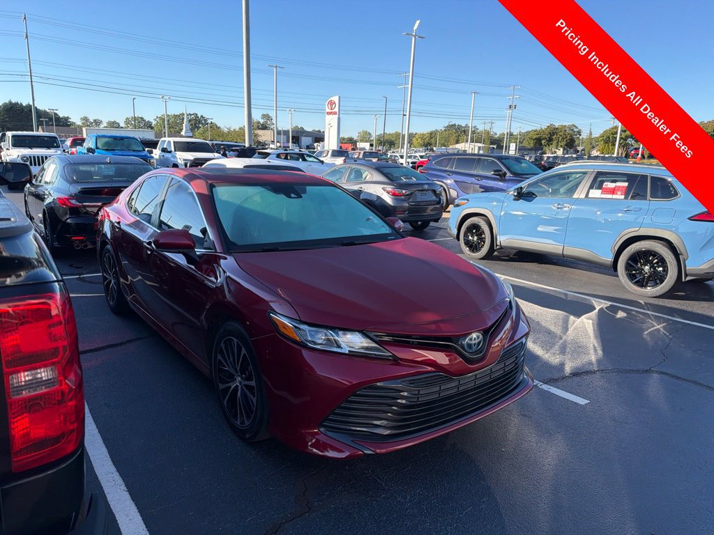 Used 2020 Toyota Camry LE w/ Sunroof Package FWD image 1