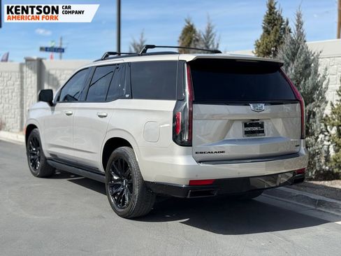 Used 2024 Cadillac Escalade Sport Platinum w/ LPO, ONYX Package image 6
