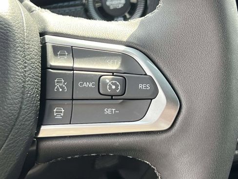Used 2026 Jeep Compass Limited AWD/4WD image 21