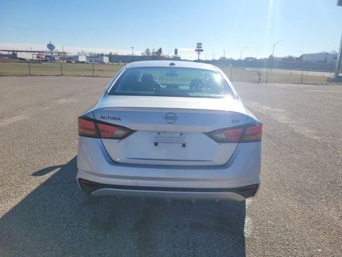 Used 2024 Nissan Altima 2.5 SV image 20